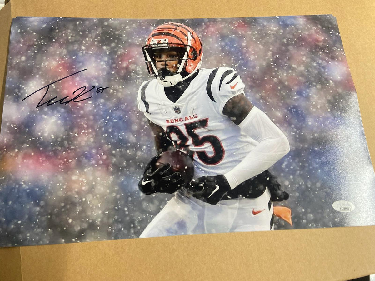 TEE HIGGINS BENGALS SIGNED 11X17 PHOTO - – Playball Ink